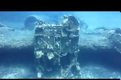 Ικαρία: Ο βυθός της θάλασσας έκρυβε ένα αεροπλάνο θρυλικό - Η άγνωστη ιστορία του - Μοναδικές εικόνες που ταξιδεύουν στον κόσμο  [pgotos+video]