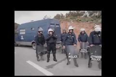 ΑΝΕΜΟΓΕΝΝΉΤΡΙΕΣ: ΓΙΑΤΊ ΑΝΤΙΣΤΈΚΟΝΤΑΙ ΟΙ ΚΆΤΟΙΚΟΙ ΚΑΙ ΤΙΣ ΠΟΘΟΎΝ ΟΙ ΕΡΓΟΛΆΒΟΙ;