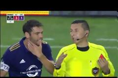 Αποβλήθηκε για...ένα αστείο!