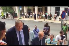 Λύγισε ο Λυκουρέζος στο τελευταίο αντίο και μαζί του όλος ο κόσμος(εικονες-βίντεο)