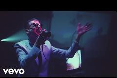 Οι Depeche Mode διασκευάζουν Ντέιβιντ Μπόουι για τα 40 χρόνια του «Heroes» (vid)