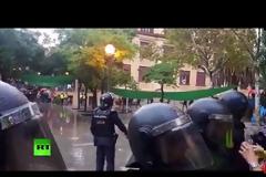 ΕΙΣΒΟΛΗ ΤΗΣ ΑΣΤΥΝΟΜΙΑΣ ΣΤΟ ΕΚΛΟΓΙΚΟ ΚΕΝΤΡΟ ΟΠΟΥ ΘΑ ΨΗΦΙΖΕ Ο ΠΡΟΕΔΡΟΣ ΤΗΣ ΚΑΤΑΛΟΝΙΑΣ