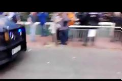 ΒΑΡΚΕΛΩΝΗ: ΧΡΗΣΗ ΠΛΑΣΤΙΚΩΝ ΣΦΑΙΡΩΝ ΑΠΟ ΤΗΝ ΑΣΤΥΝΟΜΙΑ