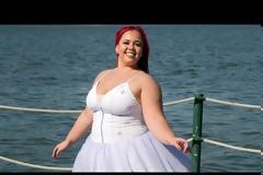 Η plus size μπαλαρίνα που κάνει τον γύρο του διαδικτύου... [video]
