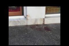 Βίντεο Ντοκουμέντο - Ο ληστής του Παλαιού Φαλήρου πεσμένος στο έδαφος – Το χρονικό της ληστείας με τους πυροβολισμούς