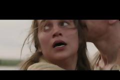 Παντρεύτηκε η Alicia Vikander