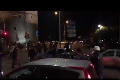 Ξύλο στη Θεσσαλονίκη για την «Ώρα του Διαβόλου» – Ντου από Ιερό Λόχο και πάτερ Κλεομένη