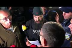 «Είναι αλήτης ο Χρανιώτης και πατσαβούρα η Σαμαρά!» Άγρια επίθεση με πρωτοφανείς χαρακτηρισμούς κατά των ηθοποιών! (βίντεο)