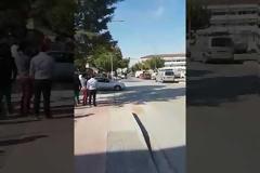 Τρίκαλα: Οργή, δάκρυα και… Παντελίδης στην κηδεία του 30χρονου Ρομά διαρρήκτη που σκότωσε 79χρονος αργυροχρυσοχόος [Βίντεο]