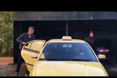 Η άσεμνη χειρονομία της Βίκυ Σταμάτη στους δημοσιογράφους