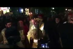 Οι Αθηναίοι υποδέχτηκαν την Αγία Ζώνη - Λαμπρή υποδοχή στη Ν. Ιωνία