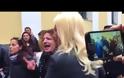 Βίντεο: Ξυλοκόπησαν τον δολοφόνο της Δώρας - Το ξέσπασμα του αδερφού και της μάνας στα δικαστήρια