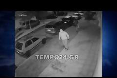 Δείτε το βίντεο της επίθεσης αναρχικών στην κρεαταγορά Carna τα ξημερώματα - Ο δράστες επί τω έργω, όπως τους συνέλαβε η κάμερα