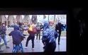 «Πρόσφυγας» επιχείρησε να αυτοπυρποληθεί στην πλατεία Αριστοτέλους - Δείτε τα βίντεο