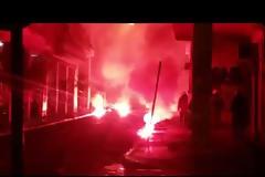 Μολότοφ και χημικά μετά την πορεία του Πολυτεχνείου - Η στιγμή που τραυματίζεται γυναίκα δικηγόρος από φωτοβολίδα! (ΦΩΤΟ & ΒΙΝΤΕΟ)