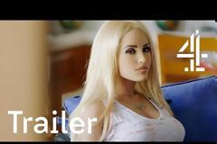 Διαστροφή; - «Απατά» την γυναίκα του με πλαστική κούκλα και εκείνη ... το δέχεται!