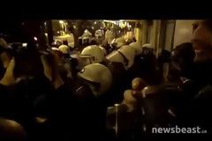 ΕΠΕΙΣΟΔΙΟ ΣΤΗΝ ΠΟΡΕΙΑ ΤΟΥ ΠΑΜΕ - ΔΕΝ ΕΠΕΤΡΑΠΕΙ ΣΤΟΝ Δ. ΚΟΥΤΣΟΥΜΠΑ ΝΑ ΠΕΡΑΣΕΙ ΠΡΟΣ ΤΗ ΒΟΥΛΗ