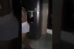 Την τσάκωσαν τα πεθερικά της με τον άλλον στο κρεβάτι - Τα βίντεο με τις κωμικοτραγικές καταστάσεις...