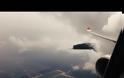 Επιβάτης πτήσης καταγράφει τεράστιο UFO πάνω από τη Γερμανία και δίπλα στο φτερό [video]