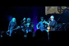 Robert Plant και Chrissie Hynde μαζί στη σκηνή