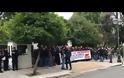 Μέγαρο Μαξίμου - Μέλος του ΠΑΜΕ «έστειλε» με γροθιά στο νοσοκομείο Αρχιφύλακα της ΟΠΚΕ [Εικόνες - Βίντεο]