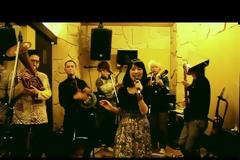 Pyramidos: Η ιαπωνική μπάντα που τραγουδάει … ελληνικά!