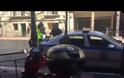 Οδηγός με Porsche Cayenne στο κέντρο της Αθήνας κατηγορεί  άντρες της Τροχαίας ότι κάνουν κατάχρηση εξουσίας όταν του παίρνουν το δίπλωμα– Βίντεο ντοκουμέντο!