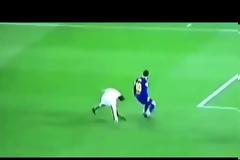 Ο Μέσι μοίρασε...σακούλες!