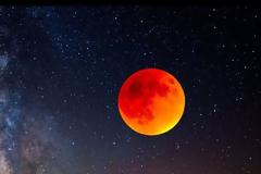 Έρχεται το 'Σούπερ Μπλε Ματωμένο Φεγγάρι' μετά από 152 χρόνια