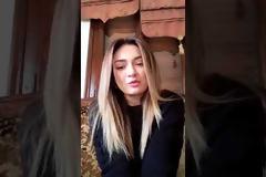 Η Αποστολία Ζώη μιλάει από το πατρικό της για τον θάνατο του πατέρα της