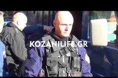 Κοζάνη: Αναβολή στη δίκη του Ειδικού Φρουρού - Αποδοκιμασίες από τους συγγενείς του νεκρού οδηγού ταξί (βίντεο)