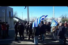 «Μπουτάρη προδότη παραιτήσου» φωνάζουν διαδηλωτές έξω από το δημαρχείο Θεσσαλονίκης [Βίντεο]