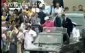 Ναι, η βασίλισσα Ελισάβετ έχει χιούμορ: 9 απρόσμενα αστείες ατάκες της [video]