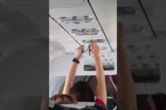 Απίστευτη νεαρή Ρωσίδα - Στέγνωνε το βρακί της στο σύστημα εξαερισμού του αεροπλάνου [video]