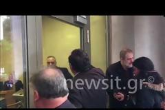 Οι πλειστηριασμοί δημιουργούν από το πρωί εντάσεις