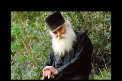 10275 - Ιερομόναχος Εφραίμ Κατουνακιώτης. Σε μια  από τις σπάνιες καταγεγραμμένες συνομιλίες του, ο Γέροντας μιλάει για την παρέμβαση του Θεού στην ζωή μας