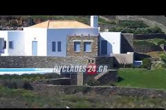 Αυτή είναι η πολυτελής βίλα του ζεύγους Αντωνοπούλου – Παπαδημητρίου στη Σύρο