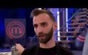 Χαμός στο MasterChef - Η κατάσταση βγαίνει εκτός ορίων: Μη σου πετάξω το μπουκάλι, μωρή σάπια... [video]