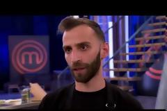 Χαμός στο MasterChef - Η κατάσταση βγαίνει εκτός ορίων: Μη σου πετάξω το μπουκάλι, μωρή σάπια... [video]