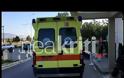 Συγκλονίζουν οι εικόνες της εξόδου από το νοσοκομείο του πατέρα που έχασε σύζυγο και κόρη στο πολύνεκρο τροχαίο στην Κρήτη [photos+video]