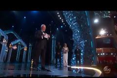 Oscars 2018: Να γιατί ο Τζέιμς Αϊβορι κερδίζει το βραβείο κομψότερης ομιλίας