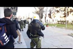 ΕΠΕΙΣΟΔΙΑ ΣΤΗ ΘΕΣΣΑΛΟΝΙΚΗ ΣΕ ΠΟΡΕΙΑ ΑΝΤΙΕΞΟΥΣΙΑΣΤΩΝ