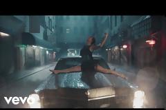 Η αόρατη Taylor Swift