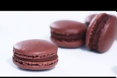 Macarons... please! Πώς θα φτιάξεις τα δικά σου χωρίς να παιδευτείς