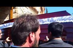 Το τελευταίο χειροκρότημα στον Χρήστο Σιμαρδάνη: Ήταν όλοι εκεί - Συγκλονιστικό βίντεο