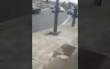 Αδιανόητο ευτράπελο: Τους έφυγε από νεκροφόρα φέρετρο με πτώμα στον δρόμο [vid, pic]