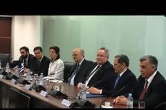 ΤΖΕΪΜΣ ΠΑΡΝΤΙΟΥ: ΧΡΕΙΑΖΕΤΑΙ «ΘΕΛΗΣΗ ΚΑΙ ΘΑΡΡΟΣ» ΣΕ ΑΘΗΝΑ ΚΑΙ ΣΚΟΠΙΑ