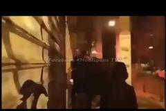 Η στιγμή της επίθεσης σε σύνδεσμο οπαδών του ΠΑΟΚ στην Ομόνοια (βίντεο)