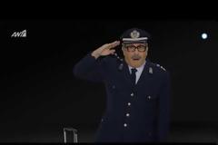 Δέκα Μικροί Μήτσοι: Δείτε τα νέα trailer του Λάκη Λαζόπουλου