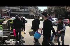 Πανικός στη Θεσσαλονίκη: Βγήκαν στους δρόμουν να βρουν νερό - Κλειστά αύριο κάποια σχολεία [photos+video]